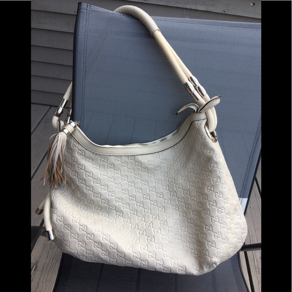 Gucci Handbags - ❤️final sale❤️Gucci slouchy shoulder bag
